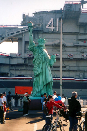 30' Statue of Liberty