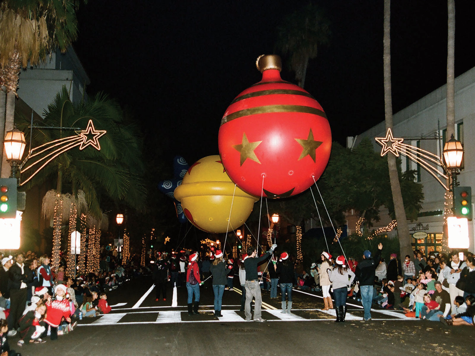 Helium Parade Balloons -14' Christmas Ornaments