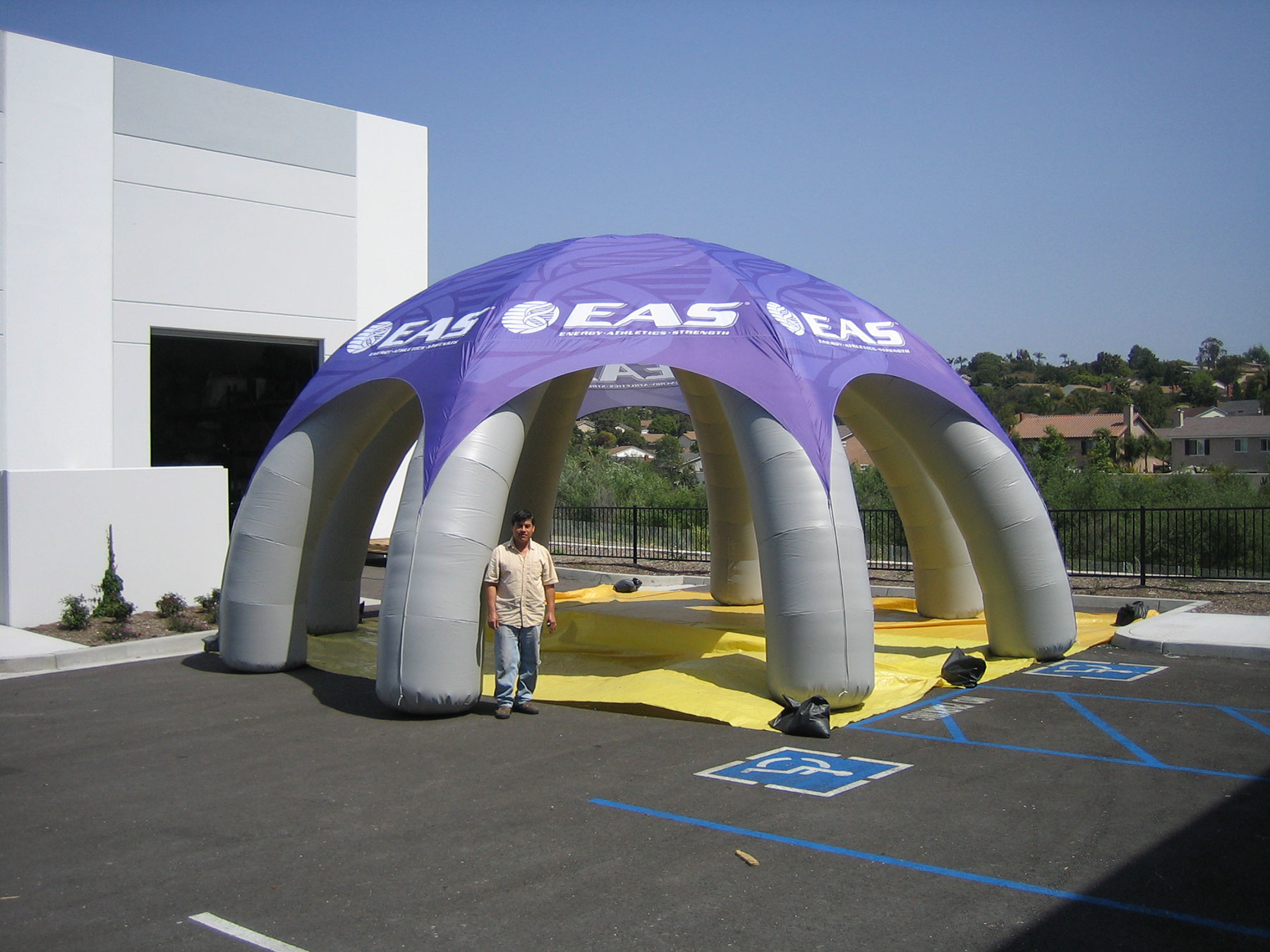 Inflatable Tents - Advertising Balloons 